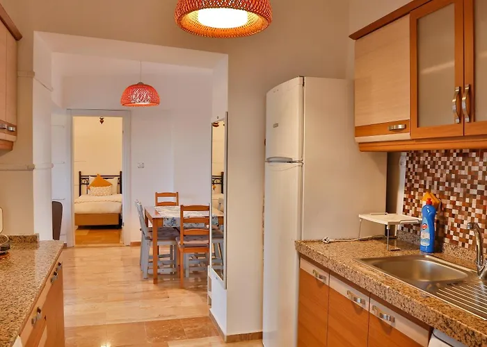 Отель Marine 4*