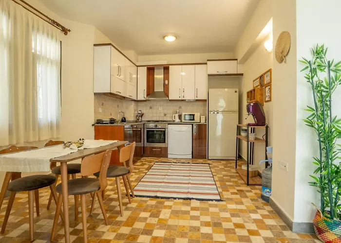 Отель Marine 4*