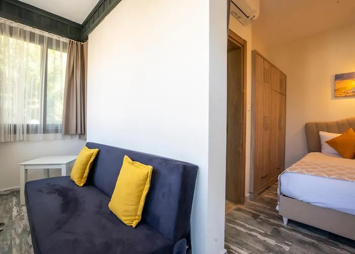 Отель Marine 4*